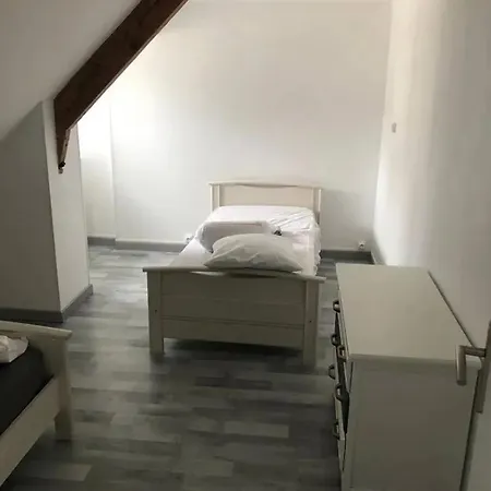 Maison Charmante En Centre-ville De Valognes, Pour 10 Pers Дом отдыха *