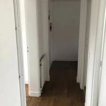 Maison Charmante En Centre-ville De Valognes, Pour 10 Pers Дом отдыха *