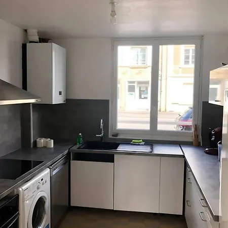 Maison Charmante En Centre-ville De Valognes, Pour 10 Pers *