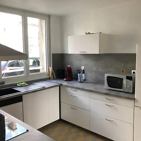 Maison Charmante En Centre-ville De Valognes, Pour 10 Pers *