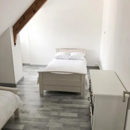 Maison Charmante En Centre-ville De Valognes, Pour 10 Pers Valognes