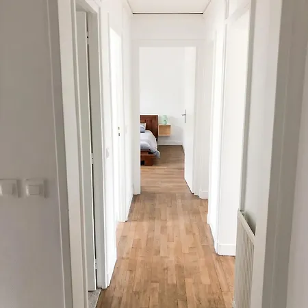 Maison Charmante En Centre-ville De Valognes, Pour 10 Pers *