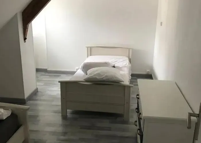 Maison Charmante En Centre-ville De Valognes, Pour 10 Pers Holiday home *