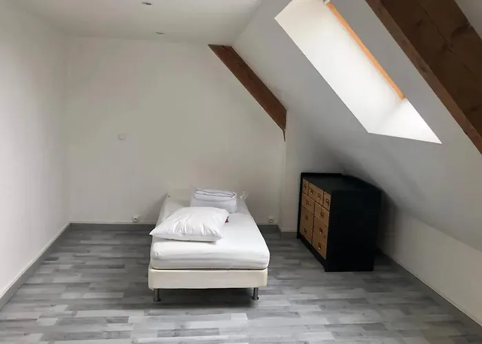 Maison Charmante En Centre-ville De Valognes, Pour 10 Pers *