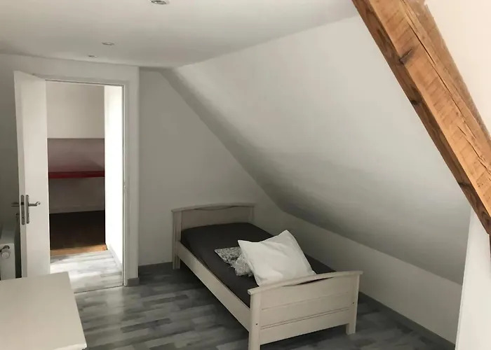 Holiday home Maison Charmante En Centre-ville De Valognes, Pour 10 Pers