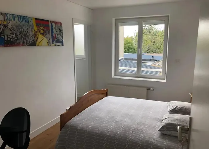 Maison Charmante En Centre-ville De Valognes, Pour 10 Pers Holiday home *